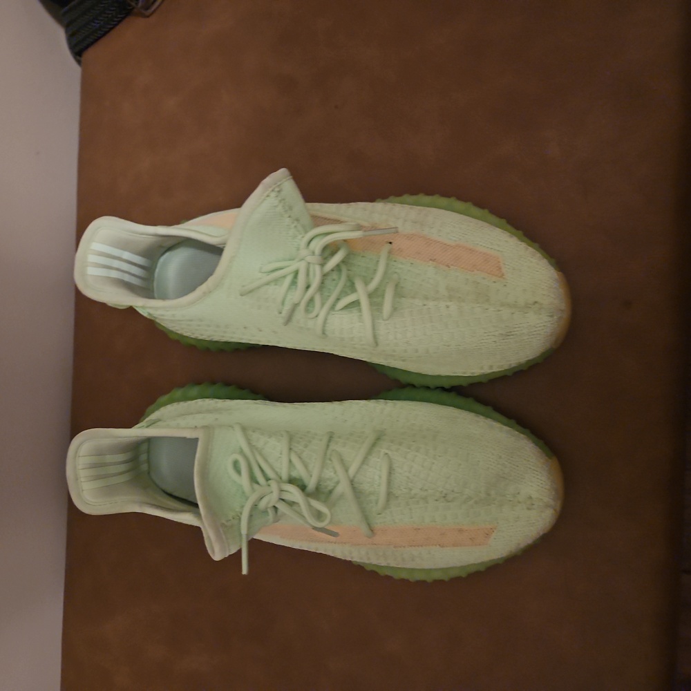 Yeezy 350 v2 Neon Green